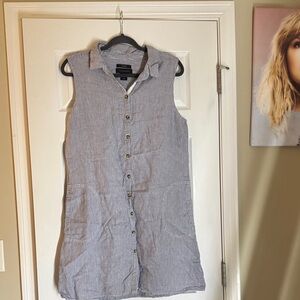 Tahari Gray Sleeveless Button-Down Dress